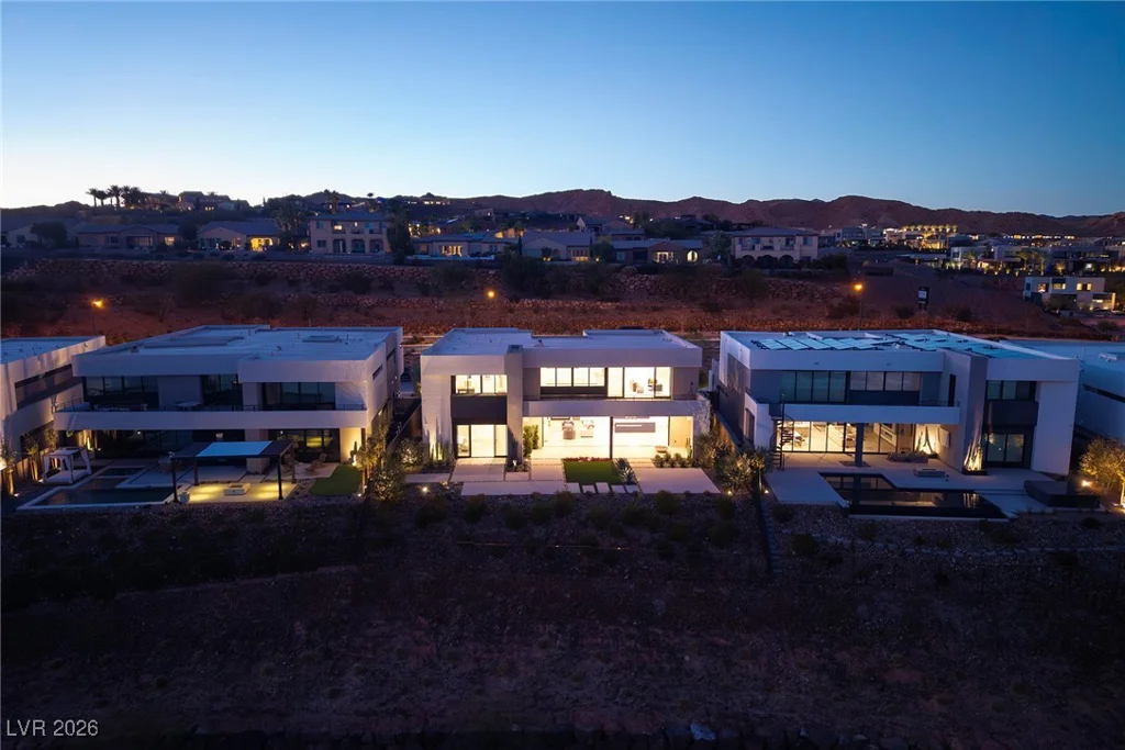 25 Falling Ridge, Henderson, NV 89011