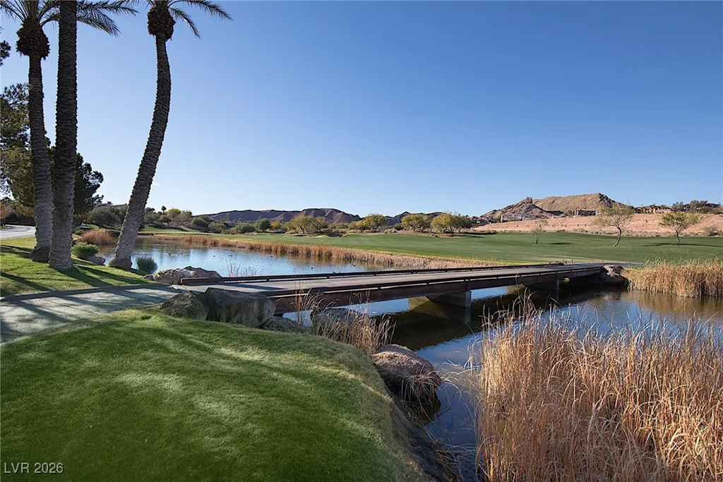 25 Falling Ridge, Henderson, NV 89011