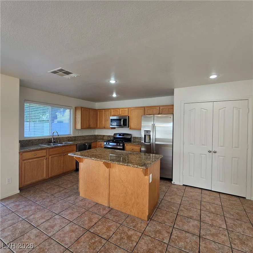 7772 Gilmore, Las Vegas, NV 89129