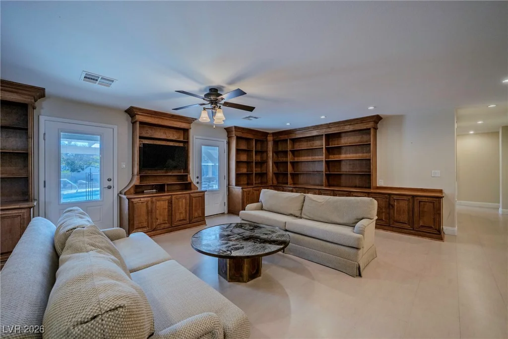 3101 Conners, Las Vegas, NV 89107