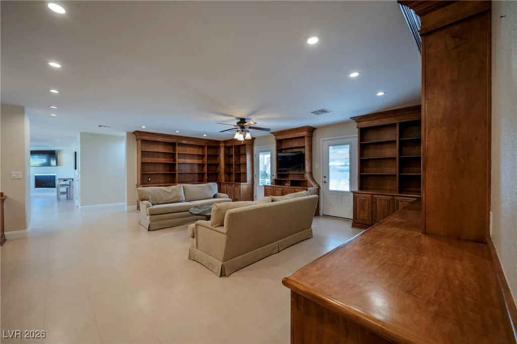 3101 Conners, Las Vegas, NV 89107