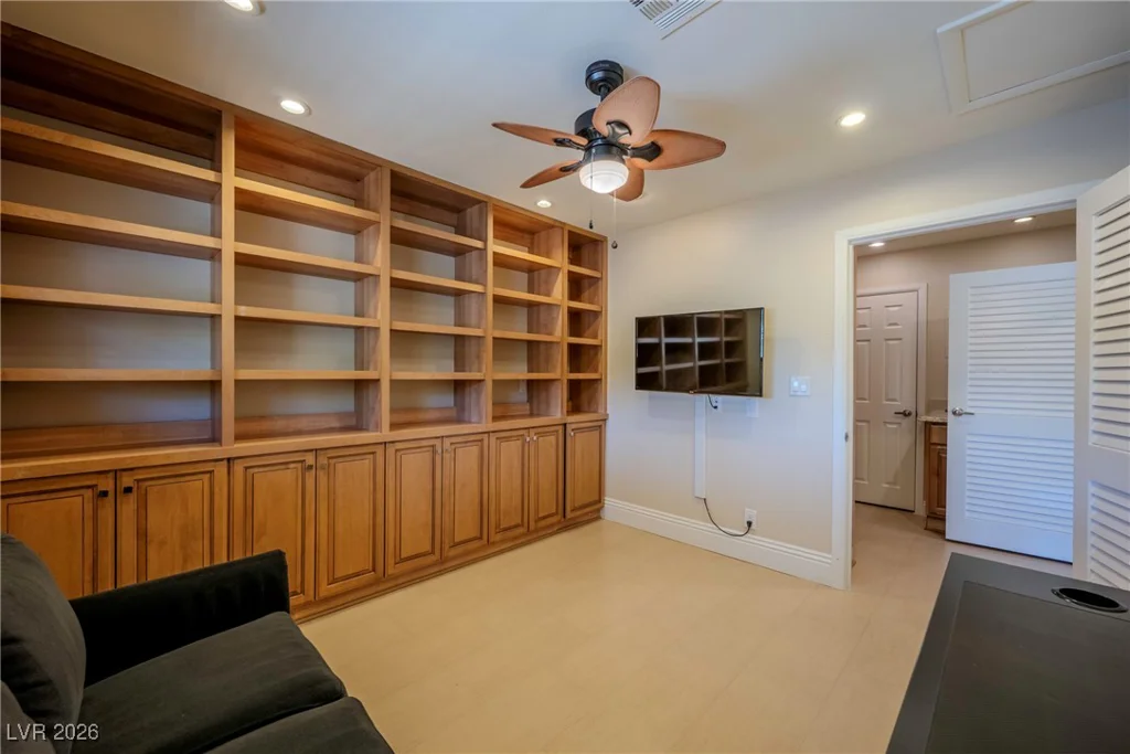 3101 Conners, Las Vegas, NV 89107