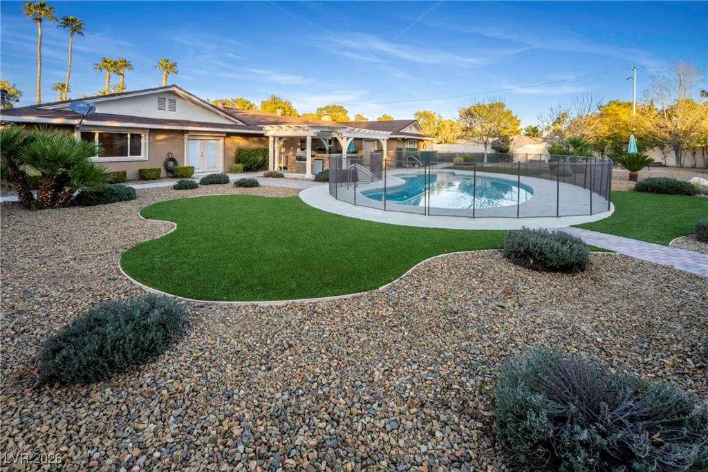 3101 Conners, Las Vegas, NV 89107