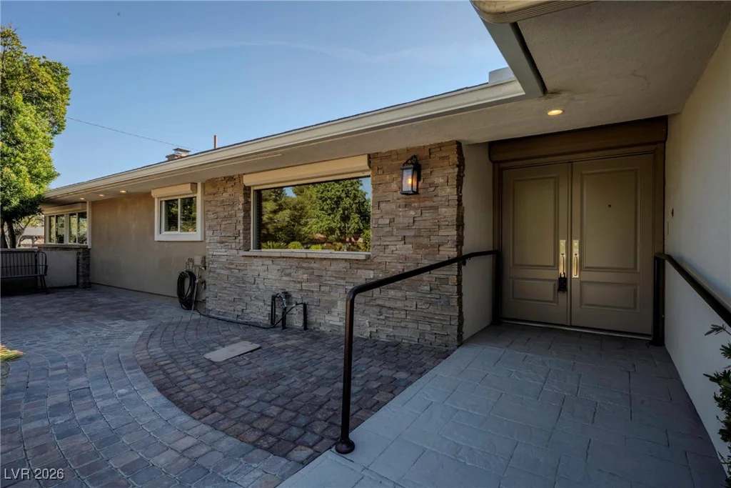 3101 Conners, Las Vegas, NV 89107