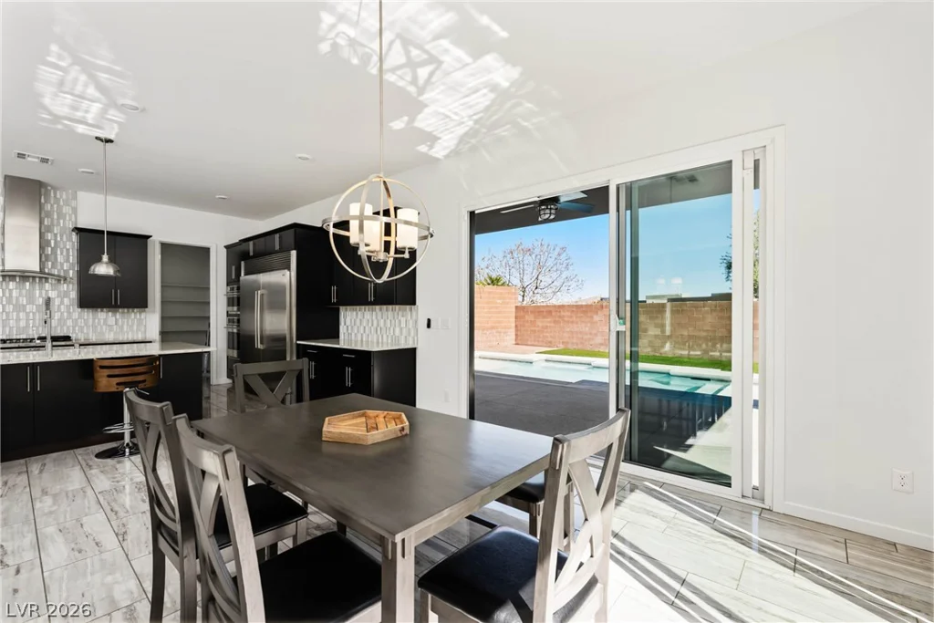 10336 Green Ember, Las Vegas, NV 89135