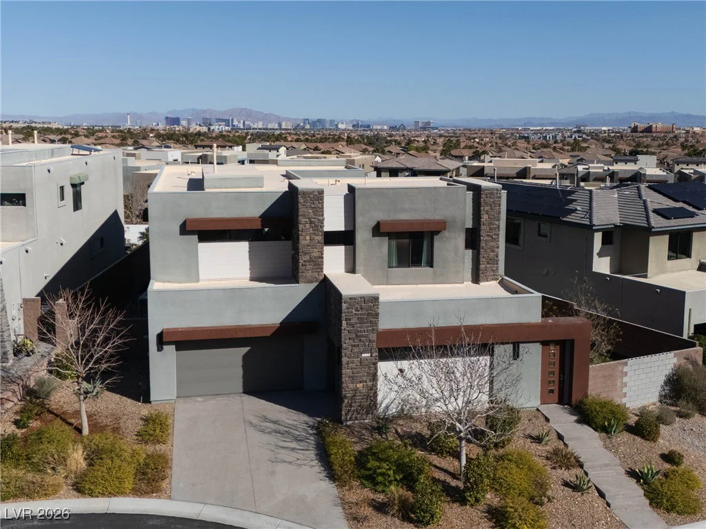 10336 Green Ember, Las Vegas, NV 89135