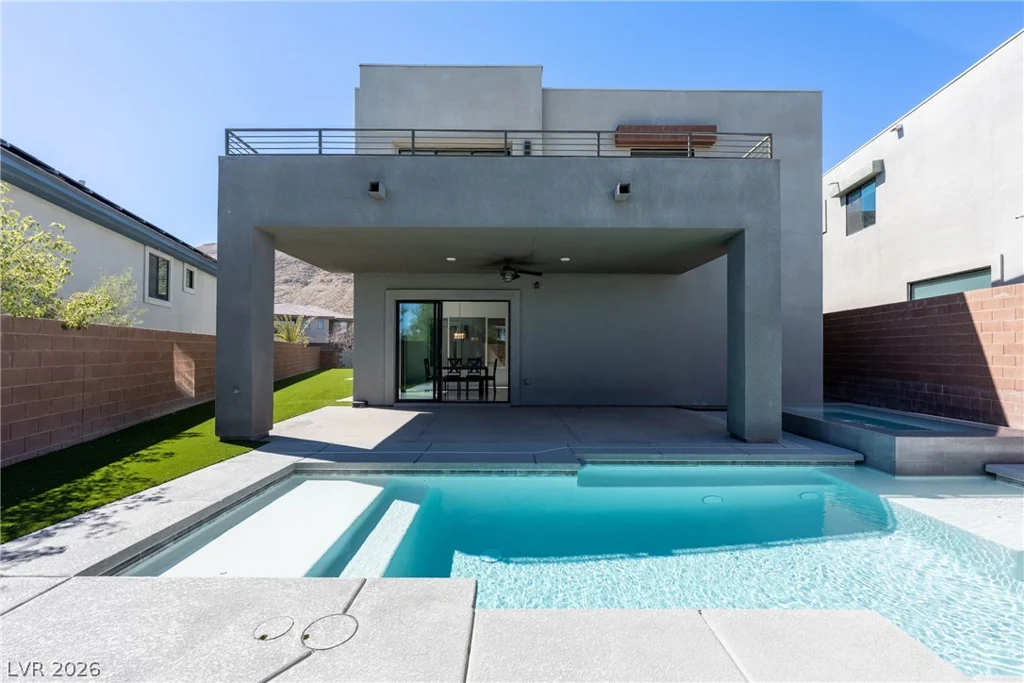 10336 Green Ember, Las Vegas, NV 89135