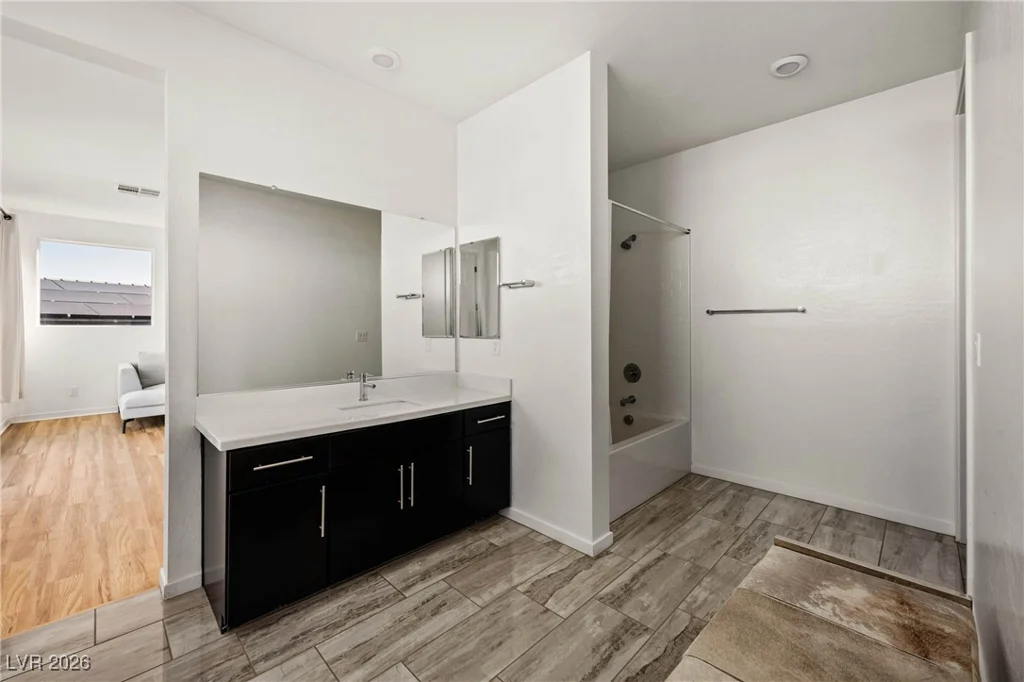 10336 Green Ember, Las Vegas, NV 89135