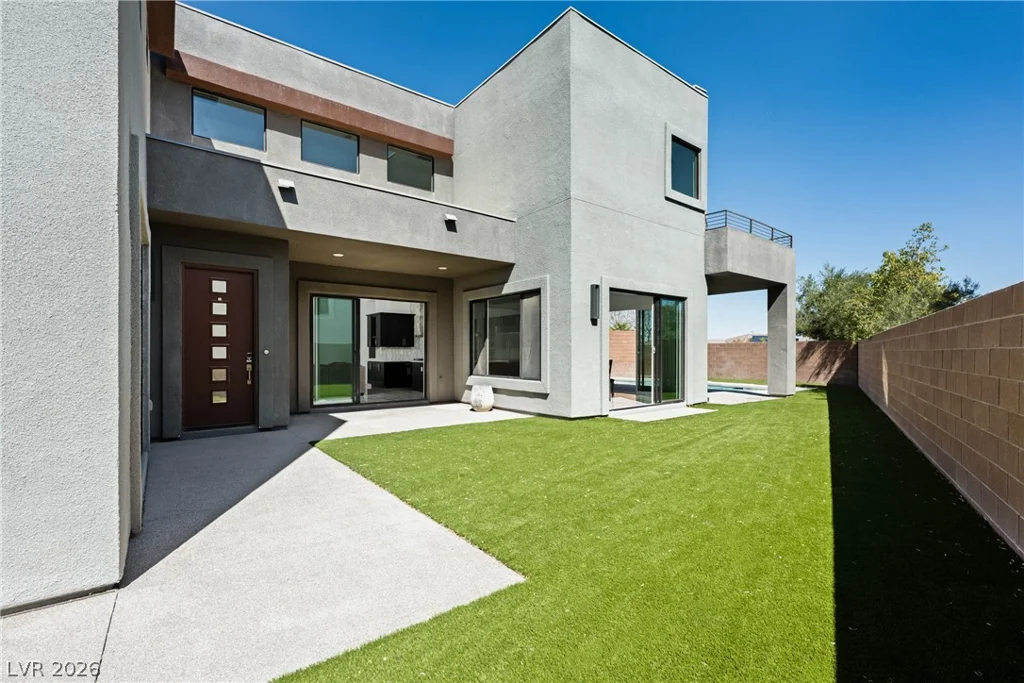 10336 Green Ember, Las Vegas, NV 89135
