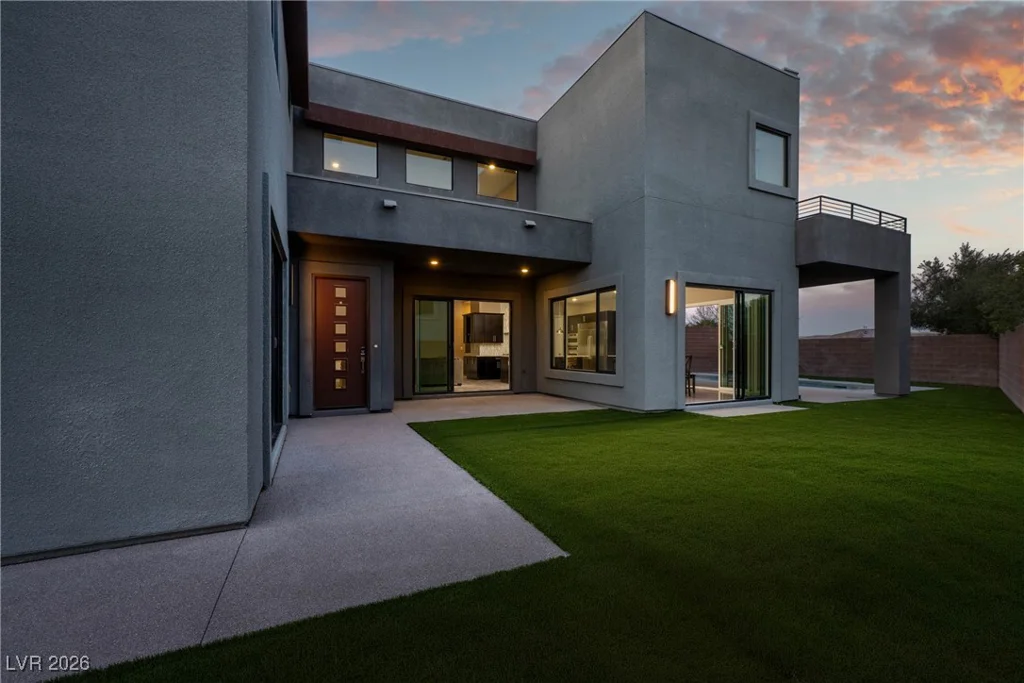 10336 Green Ember, Las Vegas, NV 89135