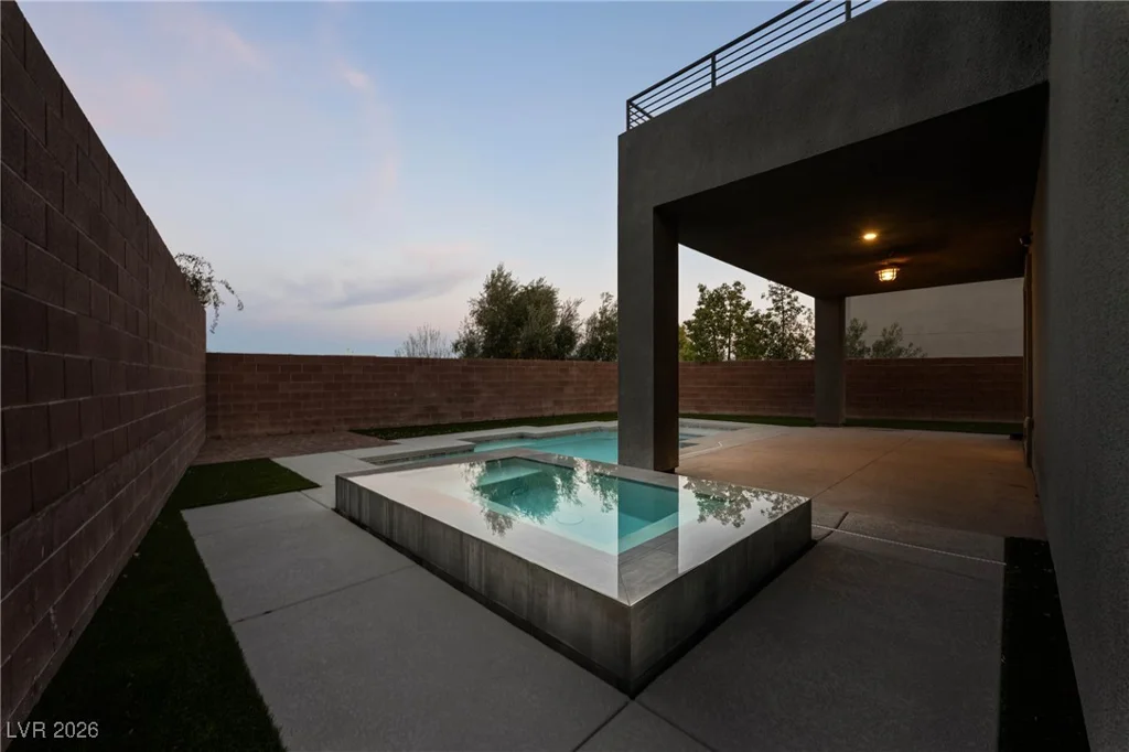 10336 Green Ember, Las Vegas, NV 89135