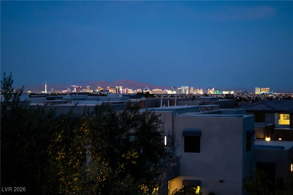 10336 Green Ember, Las Vegas, NV 89135