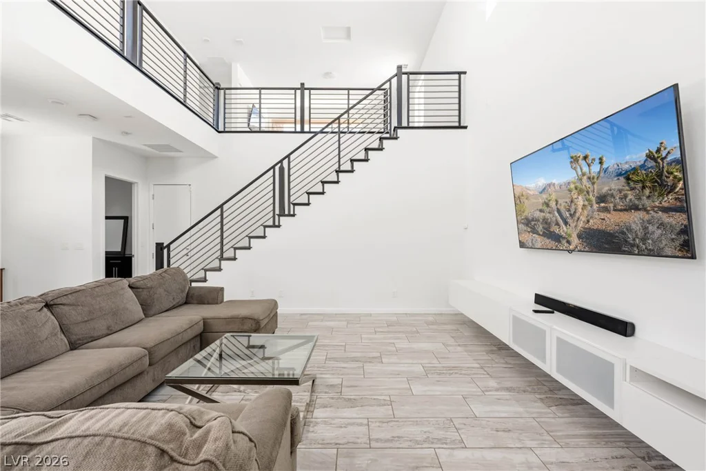 10336 Green Ember, Las Vegas, NV 89135