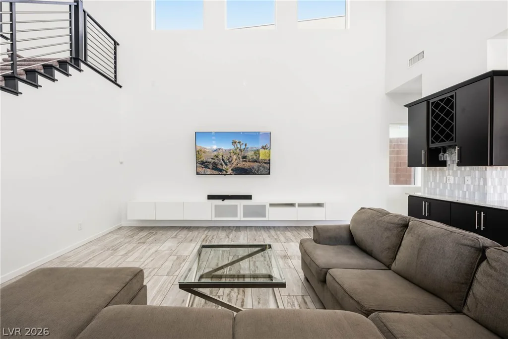 10336 Green Ember, Las Vegas, NV 89135