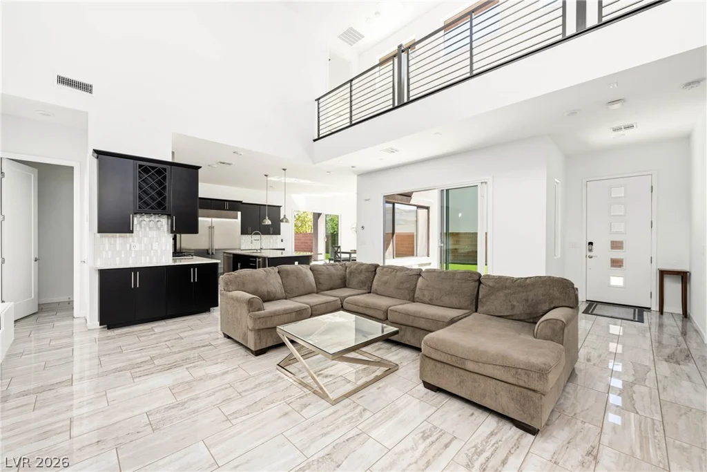 10336 Green Ember, Las Vegas, NV 89135