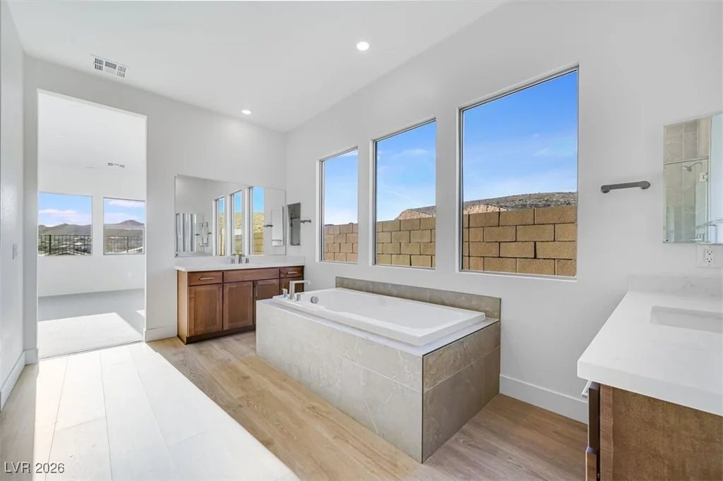 203 Paraggi Bay, Henderson, NV 89011