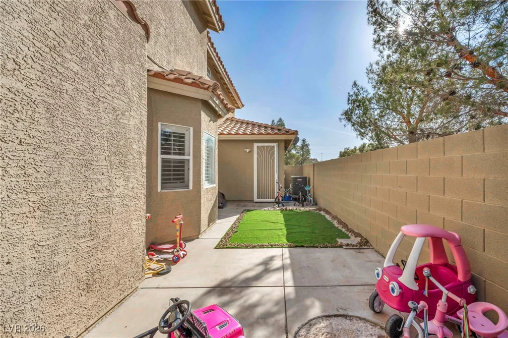 9592 Gainey Ranch, Las Vegas, NV 89147