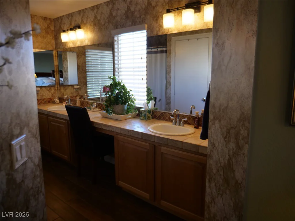 10417 Dark Sands, Las Vegas, NV 89129