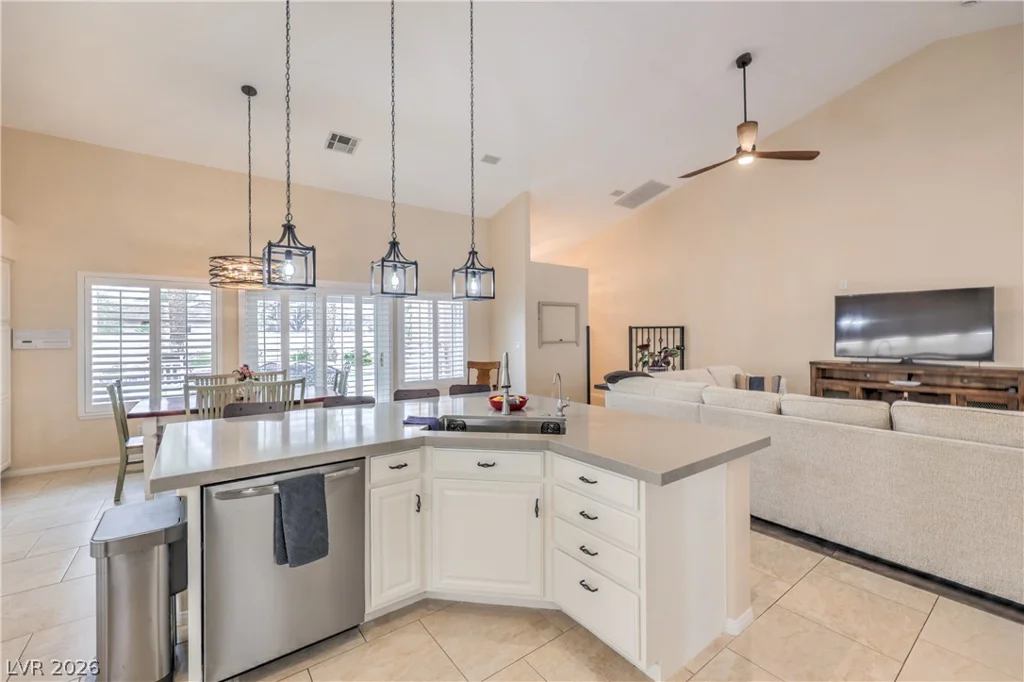 7712 Silver Wells, Las Vegas, NV 89149