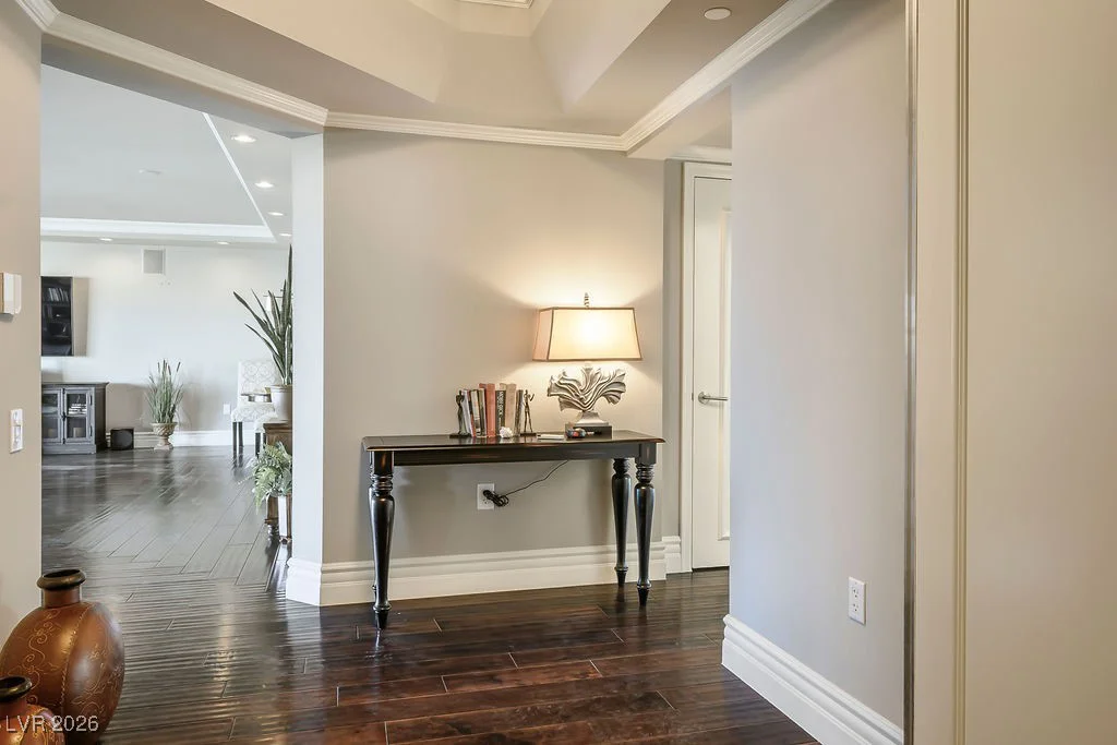 2777 Paradise, Las Vegas, NV 89109