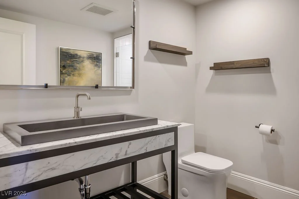 2777 Paradise, Las Vegas, NV 89109
