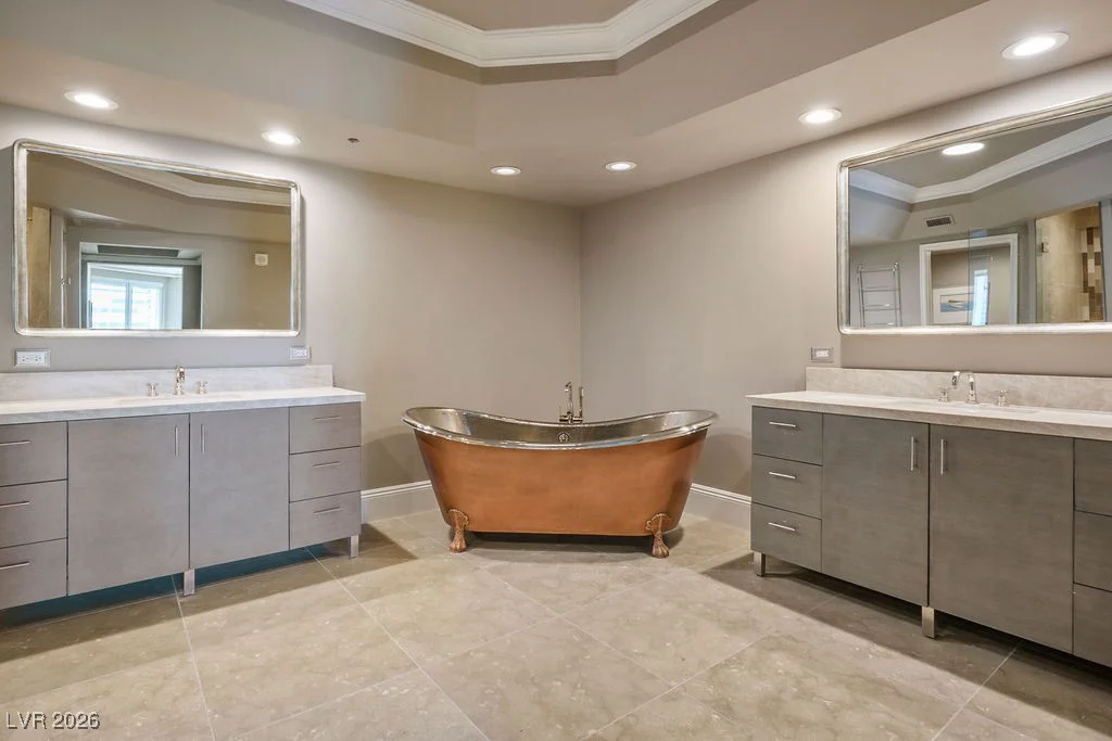 2777 Paradise, Las Vegas, NV 89109