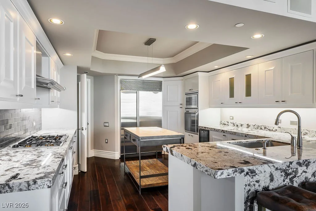 2777 Paradise, Las Vegas, NV 89109