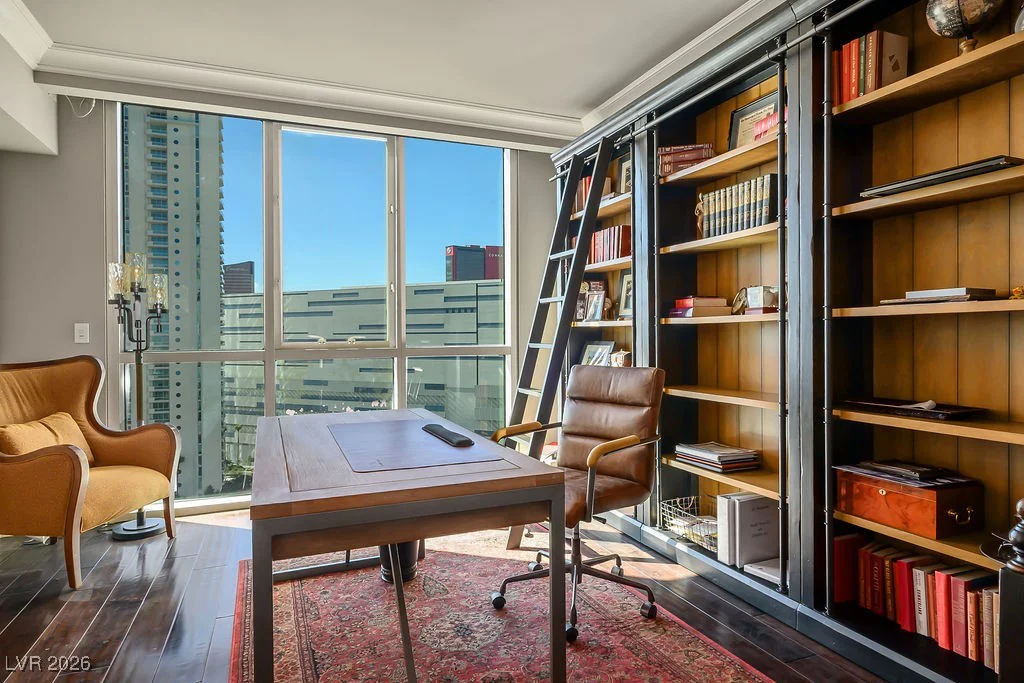 2777 Paradise, Las Vegas, NV 89109