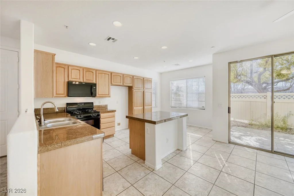 611 Desert Silk, North Las Vegas, NV 89084