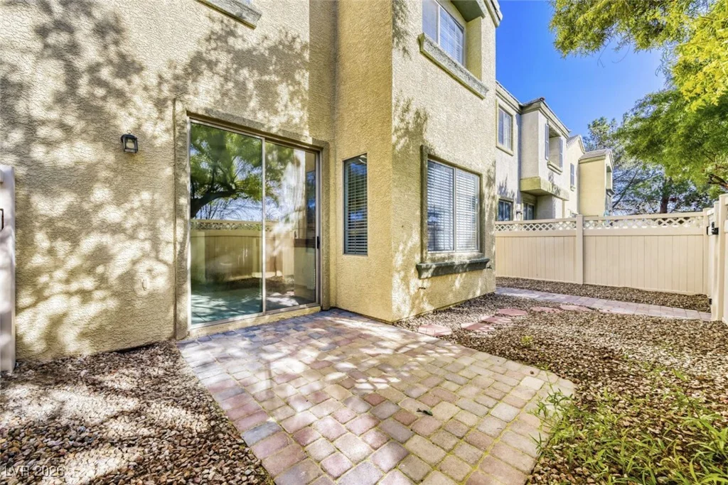 611 Desert Silk, North Las Vegas, NV 89084
