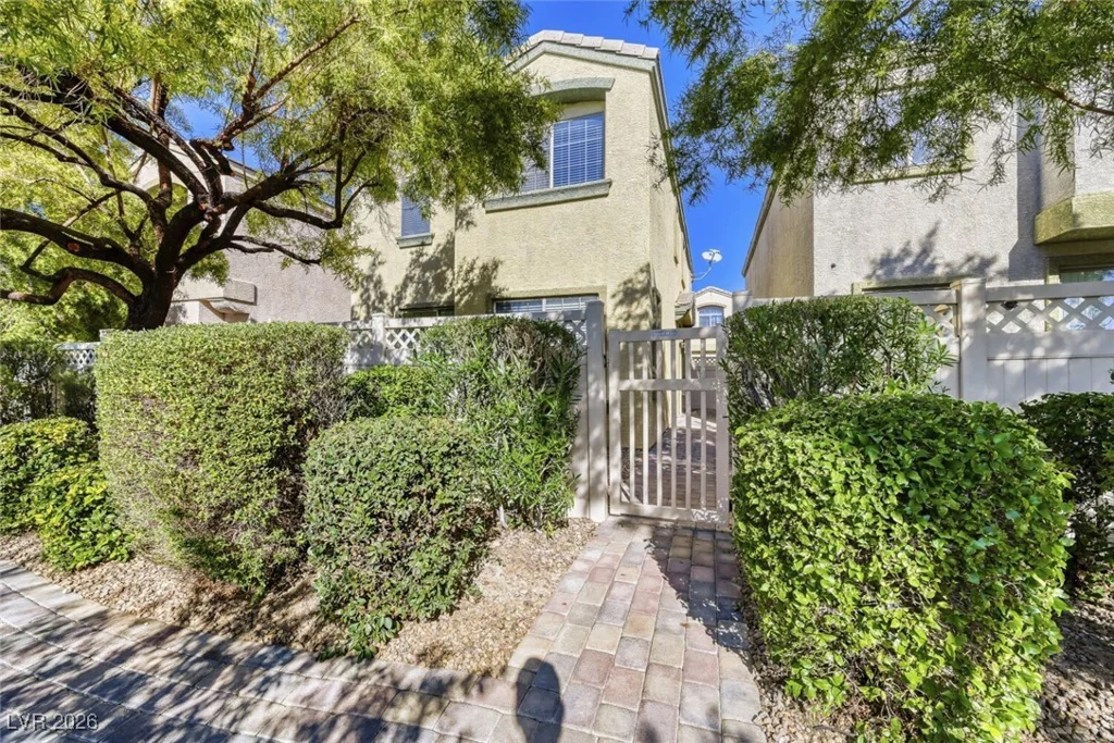 611 Desert Silk, North Las Vegas, NV 89084
