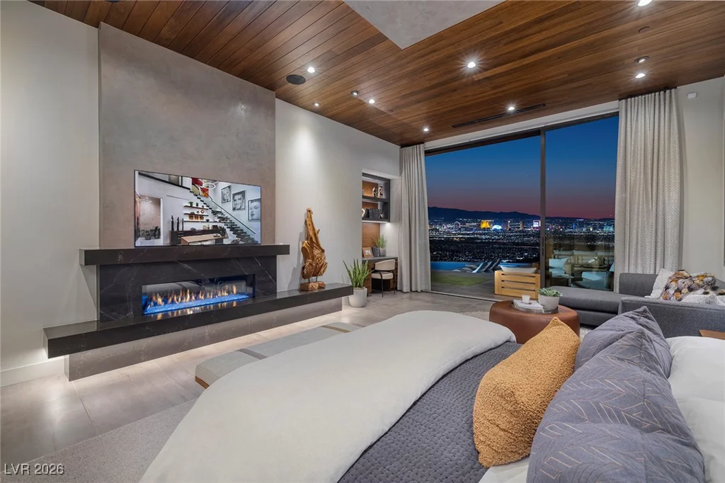 525 Overlook Rim, Henderson, NV 89012