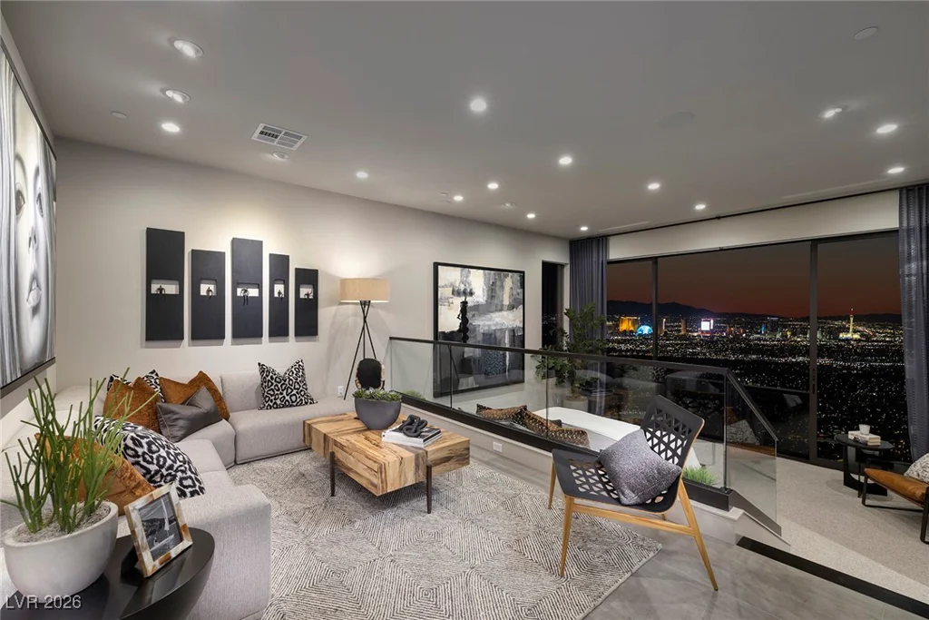 525 Overlook Rim, Henderson, NV 89012