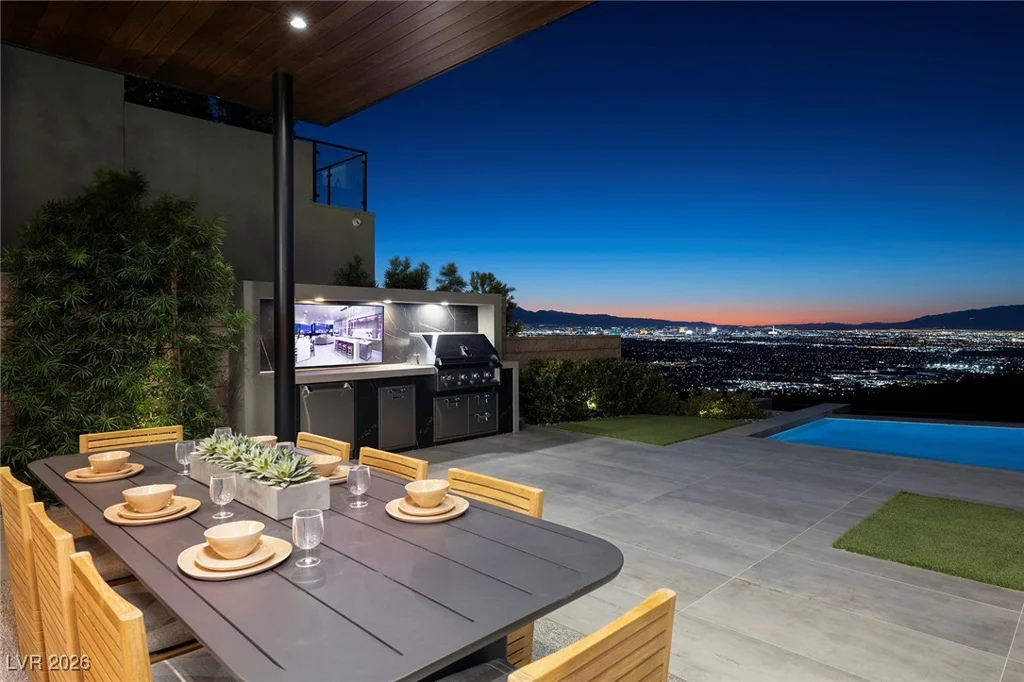 525 Overlook Rim, Henderson, NV 89012
