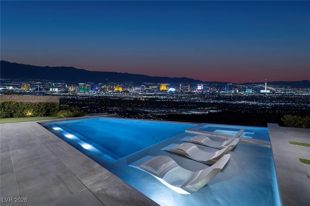 525 Overlook Rim, Henderson, NV 89012