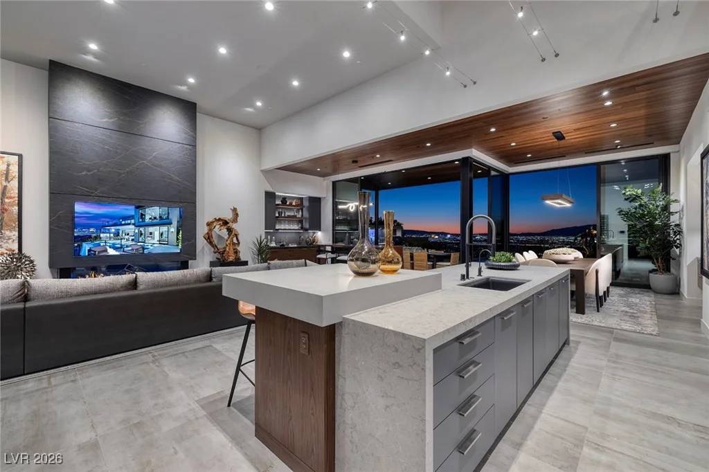 525 Overlook Rim, Henderson, NV 89012