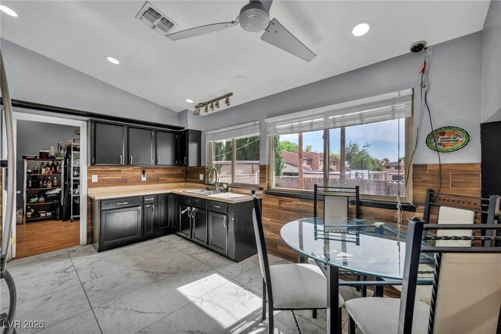 601 Cragin Park, Las Vegas, NV 89107