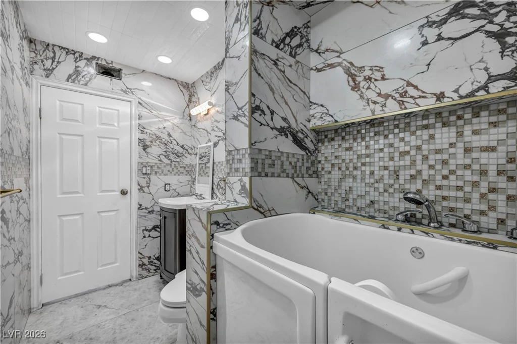 601 Cragin Park, Las Vegas, NV 89107