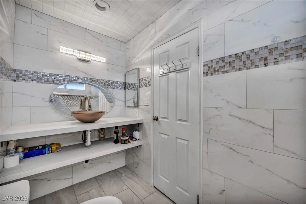 601 Cragin Park, Las Vegas, NV 89107