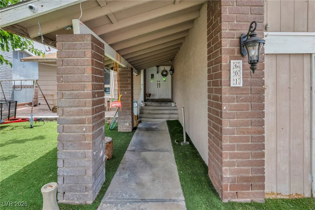 601 Cragin Park, Las Vegas, NV 89107