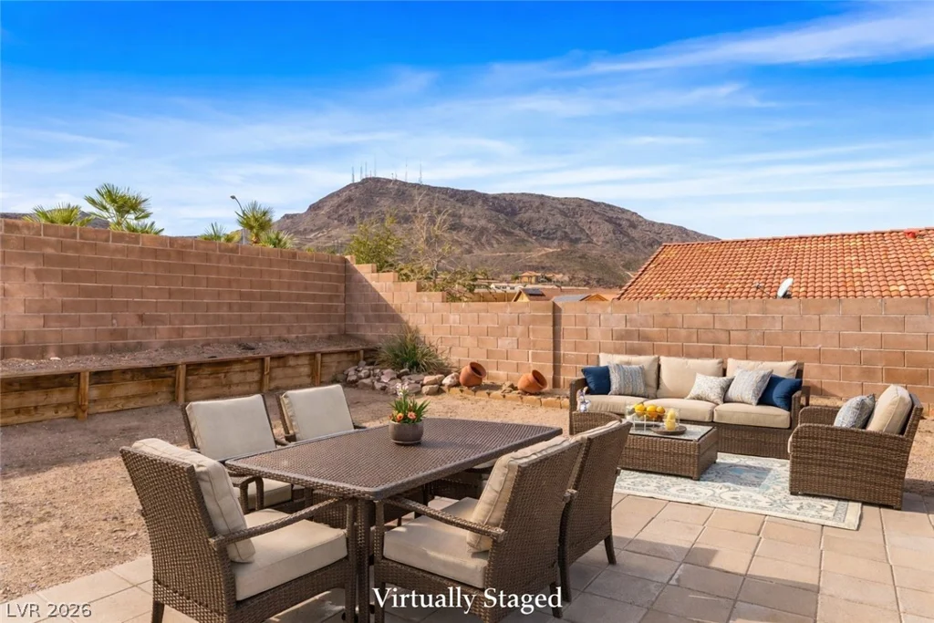 526 Crestway, Henderson, NV 89015