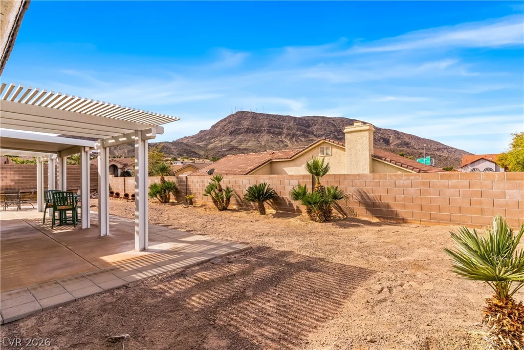 526 Crestway, Henderson, NV 89015