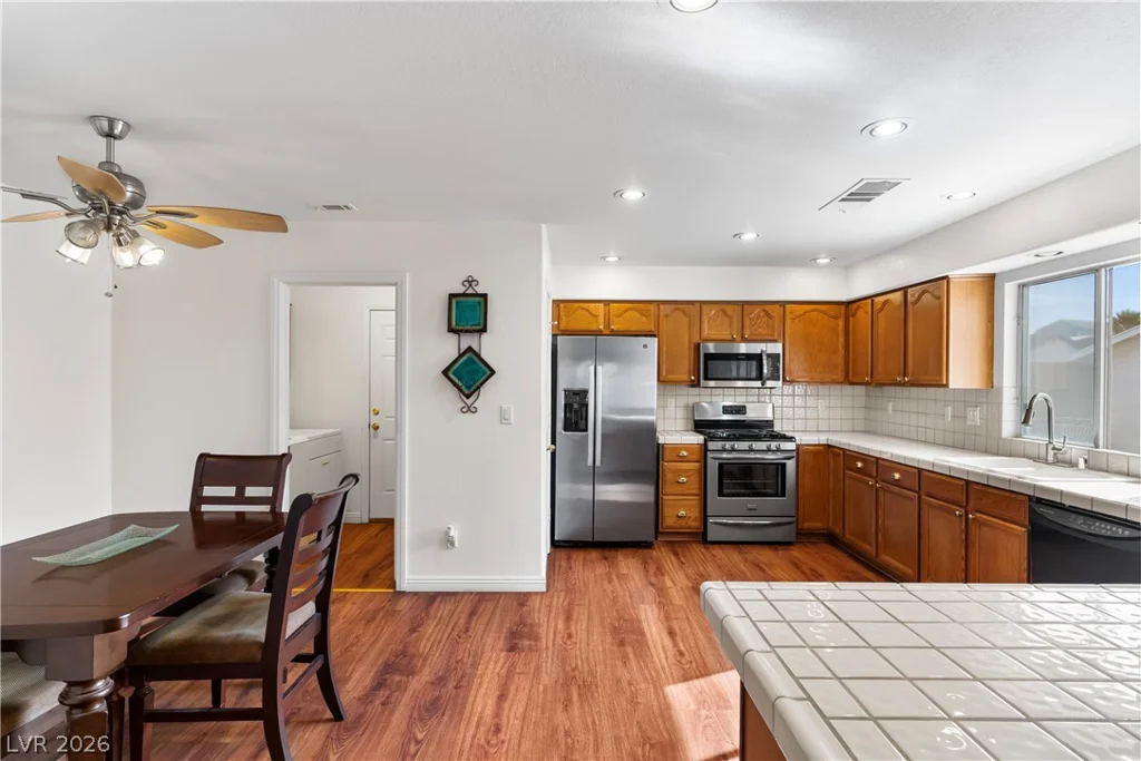 526 Crestway, Henderson, NV 89015