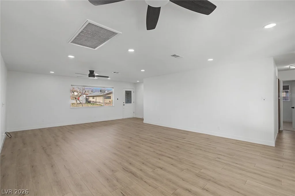 1009 Alan Shepard, Las Vegas, NV 89145