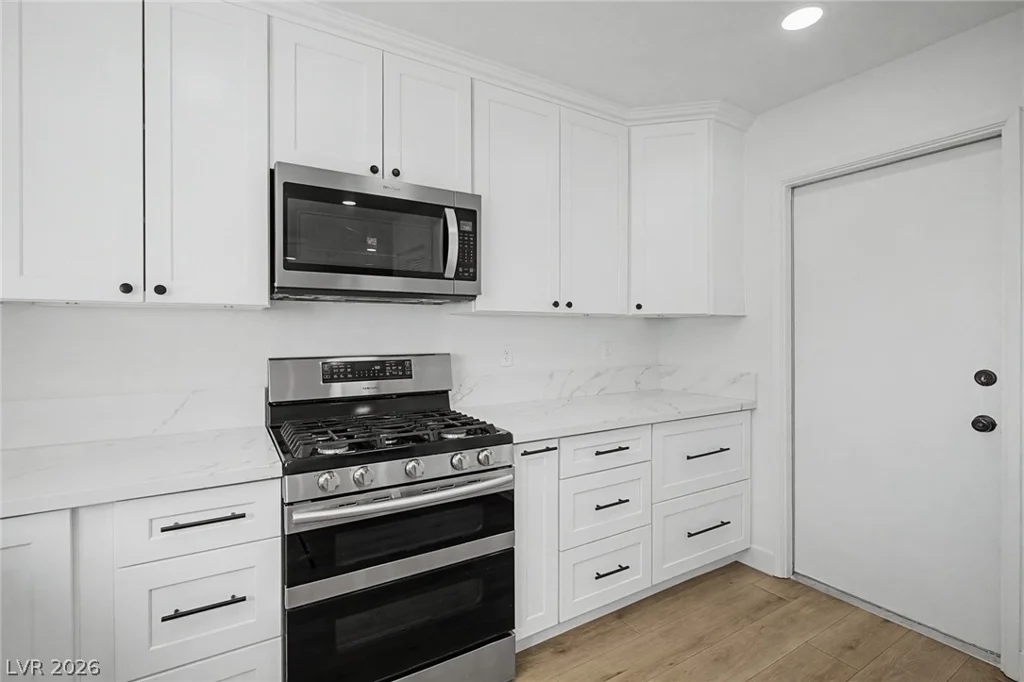 1009 Alan Shepard, Las Vegas, NV 89145