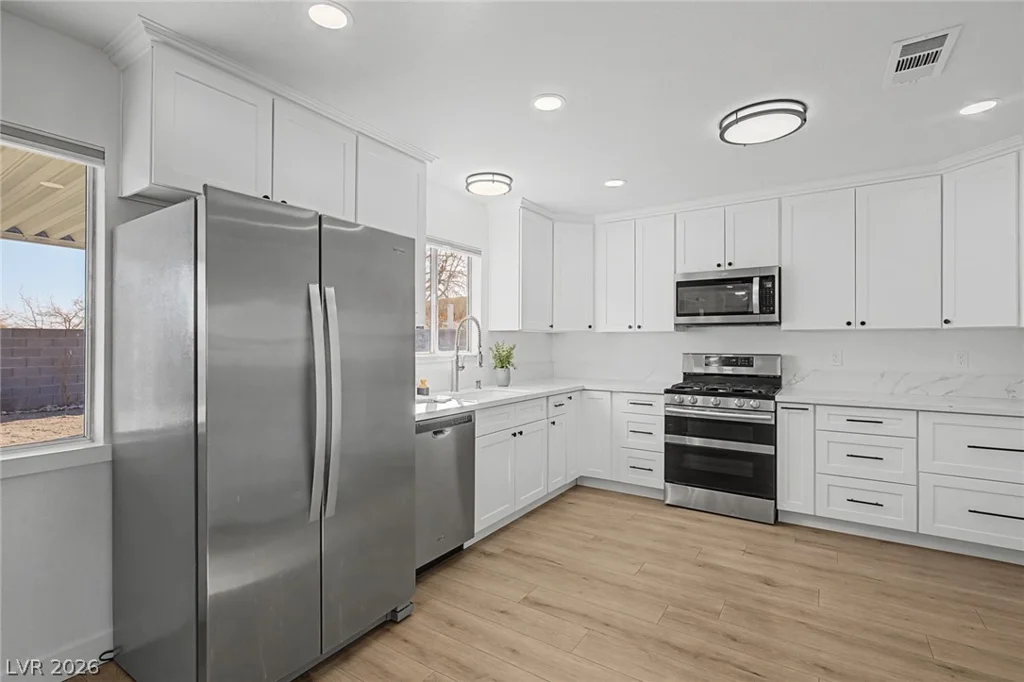 1009 Alan Shepard, Las Vegas, NV 89145