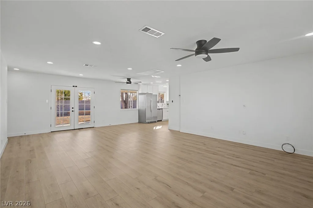 1009 Alan Shepard, Las Vegas, NV 89145