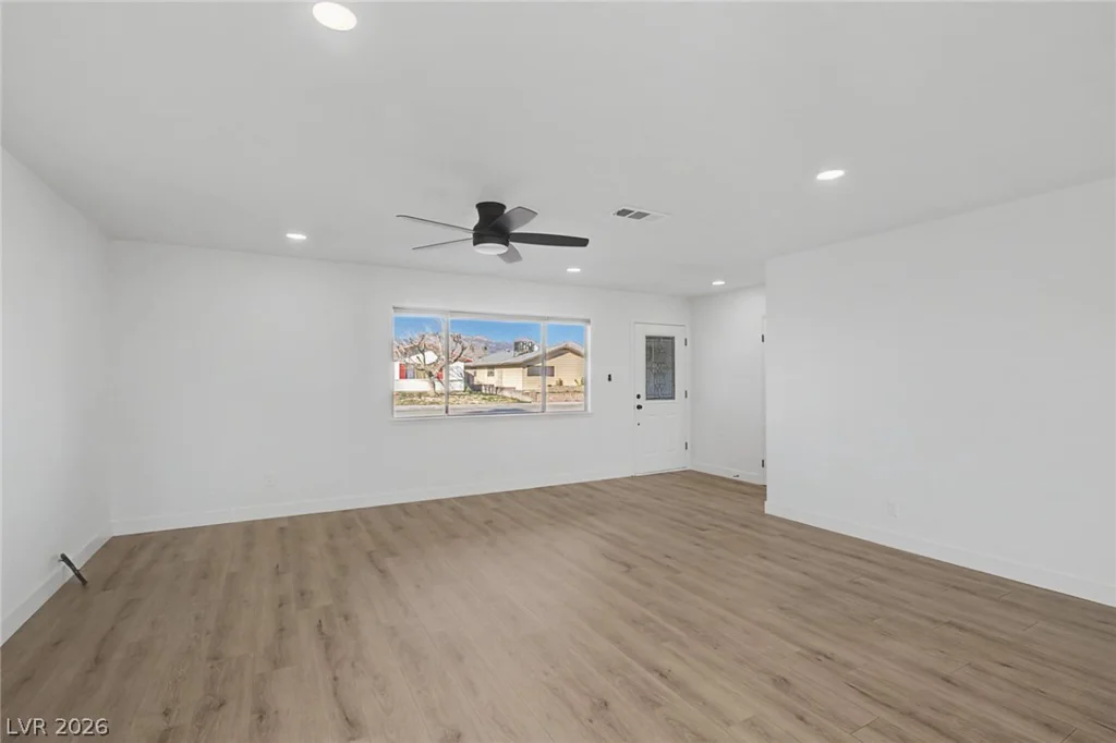 1009 Alan Shepard, Las Vegas, NV 89145