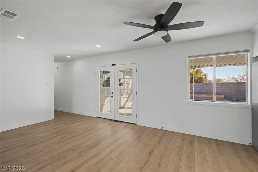1009 Alan Shepard, Las Vegas, NV 89145