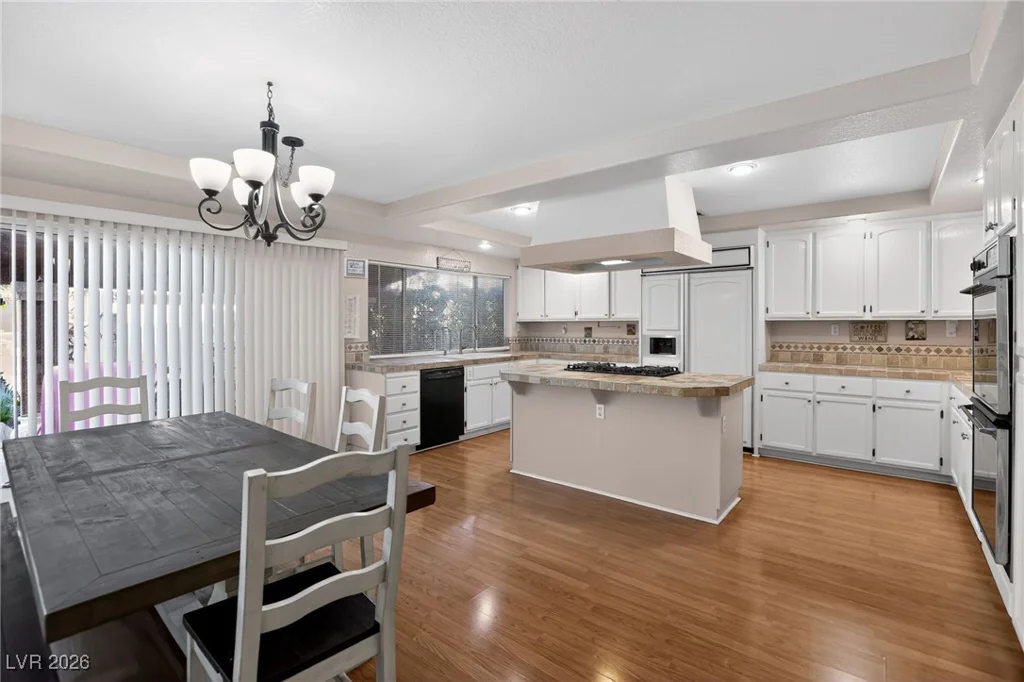 7408 Shallow Glen, Las Vegas, NV 89129